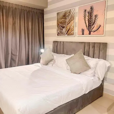 Cosmos Living Stylish Studio Near Marina Dubai Exterior photo