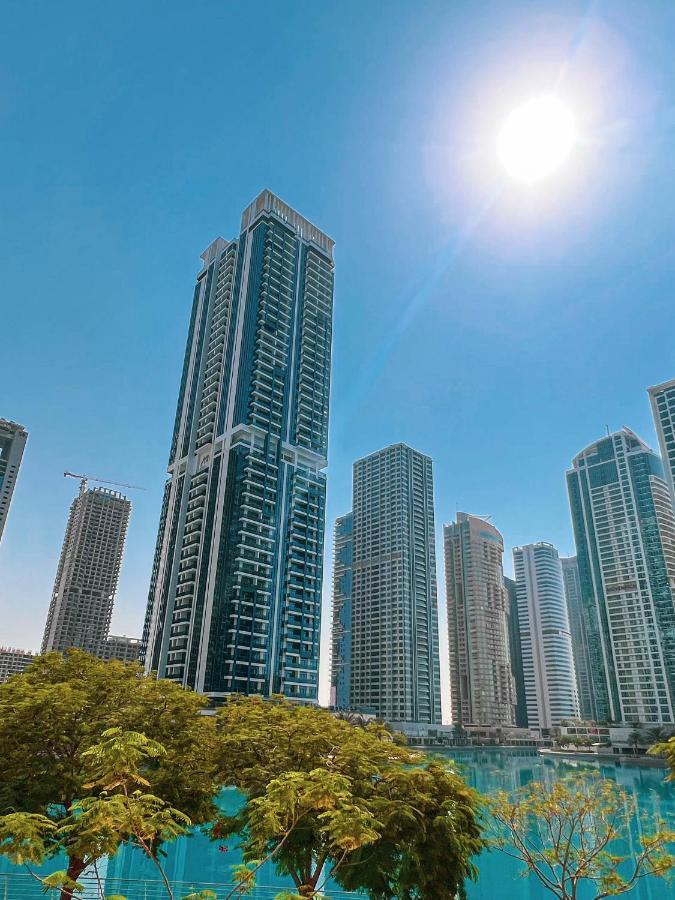 Cosmos Living Stylish Near Marina Апартаменти *