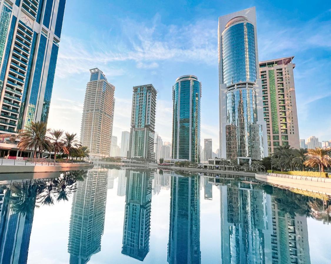 Апартаменти Cosmos Living Stylish Near Marina *