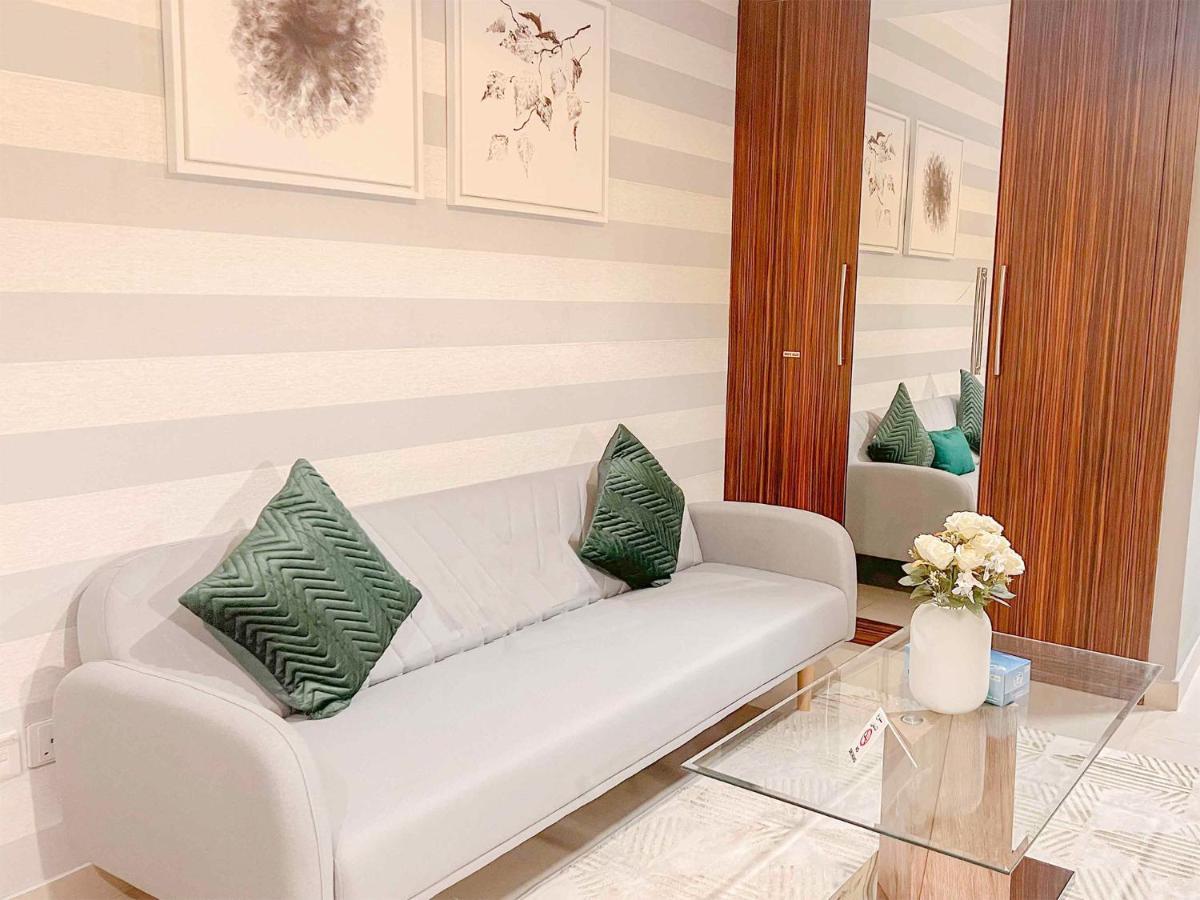 Cosmos Living Stylish Near Marina Апартаменти Дубай